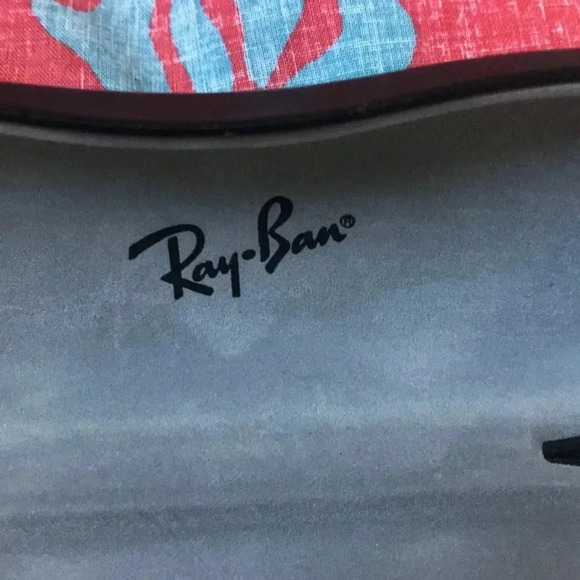 Ray-Ban Black Hard Case - Picture 5 of 6